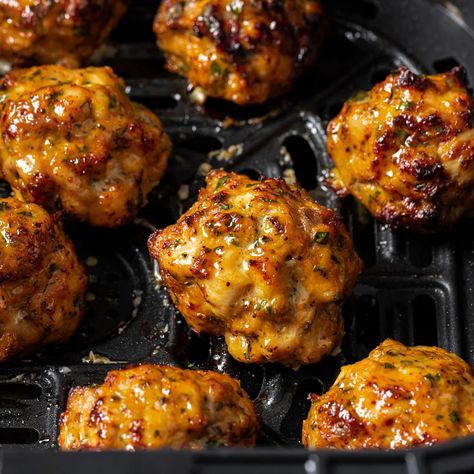 Air Fryer Chicken Meatballs, Keto Meat, Airfryer Recipes, Easy Guacamole, Tasty Chicken, Chocolate Crunch, Easy Chicken Dinner Recipes, Lchf Recipes, Health Dinner