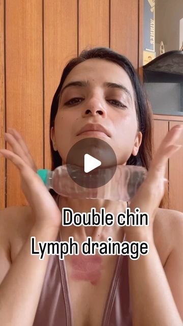 Double Chin Face Yoga, Platysma Muscle, Double Chin Exercises, Reduce Double Chin, Chin Exercises, Face Yoga Facial Exercises, Lymph Drainage, Facial Yoga, Sunday Motivation