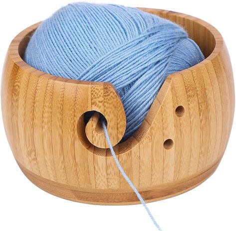 Diy Knitting Accessories, Round Knitting, Wooden Yarn Bowl, Wool Skein, Yarn Bowls, Yarn Organization, Big Yarn, Bowl Holder, Yarn Holder