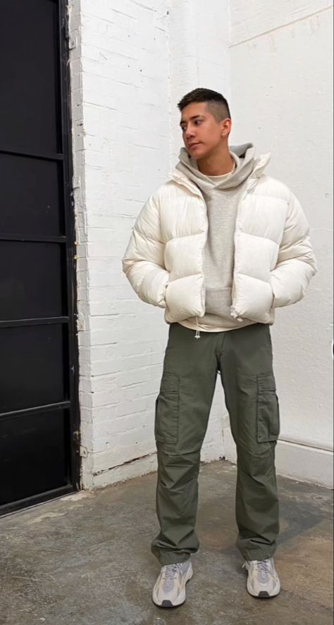 Cream Puffer Jacket Outfit Men, Beige Puffer Jacket Outfit Men, Pump Jacket Outfit, Puff Jacket Men, Manali Outfits For Men, Cream Jacket Outfit Men, White Puffer Jacket Outfit Men, Men Snow Outfit, North Face Puffer Jacket Men