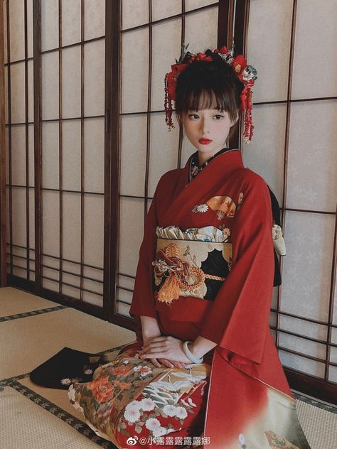 Kimono Outfit Japanese Traditional, Japan Traditional Dress, Yukata Pose, Kimono Pose, Kimono Poses, Yukata Women, Kimono Girl, Japanese Princess, Traditional Asian Dress