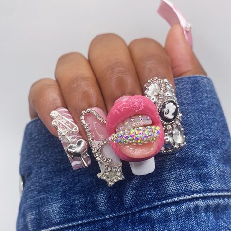 💥🚨 WORLD EXCLUSIVE NAIL CHARM ALERT 🚨💥 HYPER ART @hyperart.llc originally created the custom nail mouth pop socket just for me that accidentally went VIRAL, and it was a hit! With so many NAIL BADDIES recreating their own mouth nail art inspired by it, we knew we had to keep the momentum going😝😝😝 Now, we’re back with the FIRST-EVER handcrafted and sculpted Mouth Nail Charm, customized by HYPER ART 💅👅 Each charm is pre-etched for secure application and can be applied using clear UV gel re... Sculpted Nail Art, Mouth Nails, Charmed Nails, Lip Nails, Lollipop Charm Nails, Junky Charm Nails, Barbie Charms Nails, 3d Charms For Nails, Chrome Y2k Nails + Charms