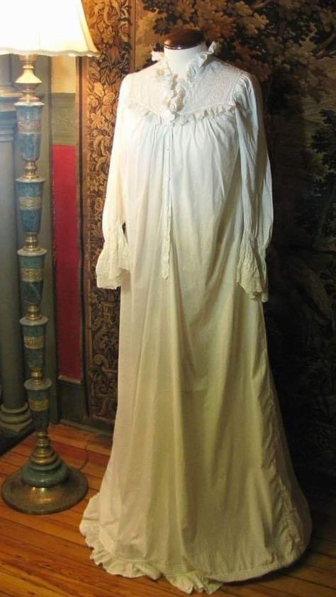 Victorian Nightgown, White Linens, White Nightgown, Night Gowns, Vintage Nightgown, Period Outfit, Victorian Clothing, Butterfly Sleeve, White Gowns