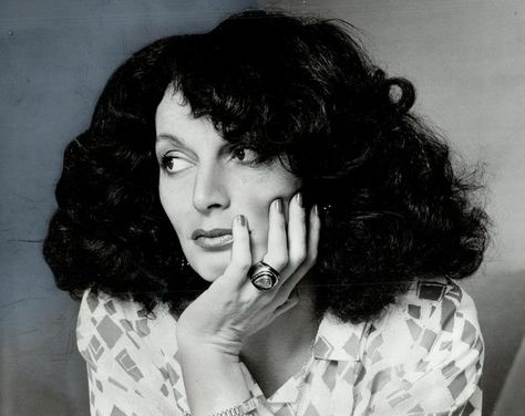 Diane Von Furstenberg Shares Her Five Life Lessons For Women Diane Von Furstenberg Quotes, 70s Glam, Happy Bday, Copenhagen Style, Copenhagen Fashion Week, Runway Trends, Style Tips, Celebrity Dresses, Diane Von