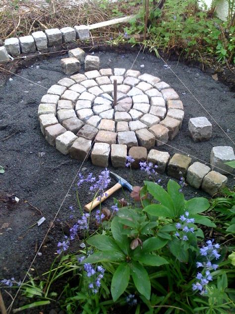 30 May 2013 : This is what is happening today in the wilderness garden. It is going to become a Secret Garden and remain wild apart from a table and chair sitting on these cobbles. Small Garden Rockery, Wilderness Garden, Landscape Gravel, Mulch Yard, Garden Rockery, Gravel Gardens, Door Projects, Architectural Plants, Walkways Paths