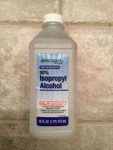 You all know I love cleaning and researching different and better ways to do it. I have 15 ways to use rubbing alcohol to share with you. Clean Dry Erase Board, Counter Spray, Dollar Store Bins, Grease Remover, Smelly Shoes, Holiday Cleaning, How To Clean Copper, How To Clean Mirrors, Grandma's House