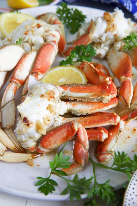 Crab Leg Recipes Boiled, Crab Claw Recipes, Dungeness Crab Legs, Dungeness Crab Recipes, Garlic Crab, Crab Legs Recipe, Make Garlic Butter, Chicken Breast Crockpot Recipes, Seafood Dish Recipes