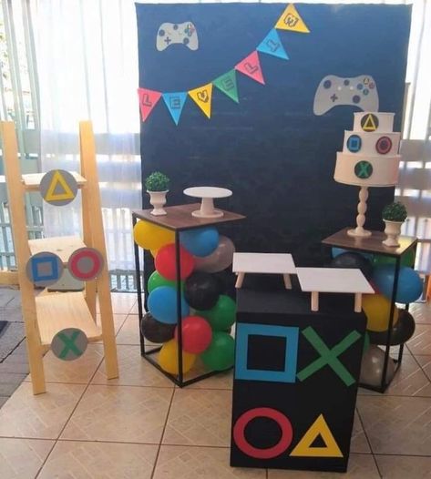 Play Station Birthday Party Decorations, Videogame Party Ideas, Diy Gamer Birthday Decor, Play Station Party Ideas, Gamer Party Ideas Boys, Gamer Birthday Party Ideas, Nintendo Birthday Party, Playstation Party, Fiesta Games