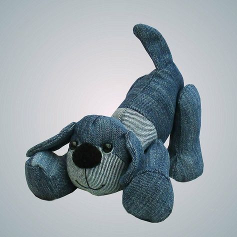 Denim soft toy dog sewing pattern. Recycle favourite denims Easy Denim Sewing Projects, Dog Sewing Patterns Free, Denim Sewing Projects, Soft Toy Dog, Dog Sewing Patterns, Blue Jeans Crafts, Denim Projects, Denim Quilt, Denim Dog