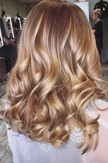 Champagne Blond, Warm Blonde Hair, Warm Hair Color, Medium Bob, Spa Night, Warm Blonde, Spring Hair, Honey Blonde Hair, Blonde Hair Shades