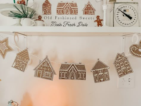 Christmas Banner Diy, Gingerbread Designs, Old Fashioned Sweets, Gingerbread House Designs, All Things Gingerbread, Gingerbread Decor, Gingerbread Christmas Decor, Christmas Festivities, Gingerbread Decorations