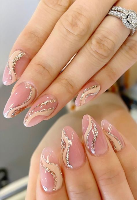 Prom Nail Ideas Rose Gold, Pink And Gold Swirl Nails, Rose Gold Swirl Nails, Simple Pink And Gold Nails, Pink And Gold Birthday Nails, Pink And Golden Nails, Golden Birthday Nails, Pink And Gold Nails Acrylic, Pink White And Gold Nails