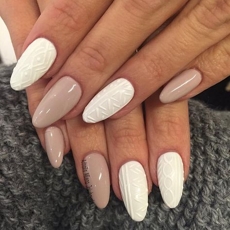 Sweater Nail Art | POPSUGAR Beauty Photo 16 Knitted Nails, Cable Knit Sweater Nails, Manicure Natural, White Gel Nails, Unghie Nail Art, Gel Nail Art Designs, Classy Nail Designs, Sweater Nails, Her Nails