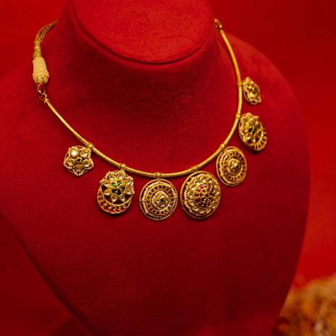 Traditional Multi Coin Necklace From 'Pure Gold Jodhpur' • South India Jewels Pure Gold Jewellery Indian, South Indian Necklace Designs Gold, Heritage Gold Jewellery, Traditional Gold Jewellery Indian, Coin Necklace Gold Indian, South Indian Jewellery Traditional, South Indian Gold Jewellery, Gold Sets Jewelry Indian Design, Traditional Gold Necklace