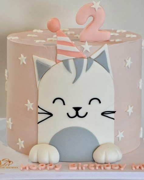 Cute Cat Cakes Birthday, Cat Birthday Cake For Kids, Cat Cakes Birthday, Cat Themed Birthday Cake, Cat Cake Pops, Cute Cat Cake, Cat Cake Ideas, Cake Kitty, Birthday Cake Cat