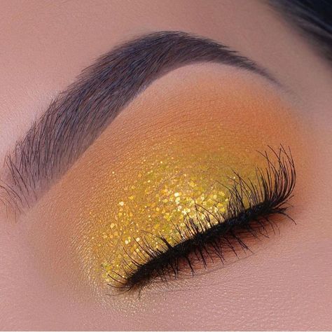 Yellow Eyeshadow Looks, Yellow Eyeshadow, Eye Makeup Designs, Bold Makeup, Swipe Right, Makeup Designs, Eyeshadow Looks, Makeup Inspo, Maquillaje De Ojos