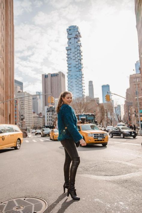 What to Pack for a Trip to NYC | Ultimate NYC Packing List by Season | NYC street style outfits Dana Berez Packing List Nyc Packing List, Spring Clothes For Women, Nyc Outfit Ideas, Beautiful Spring Dresses, Pack For A Trip, New York Weather, Outfits New York, Trip To Nyc, Nyc Outfits