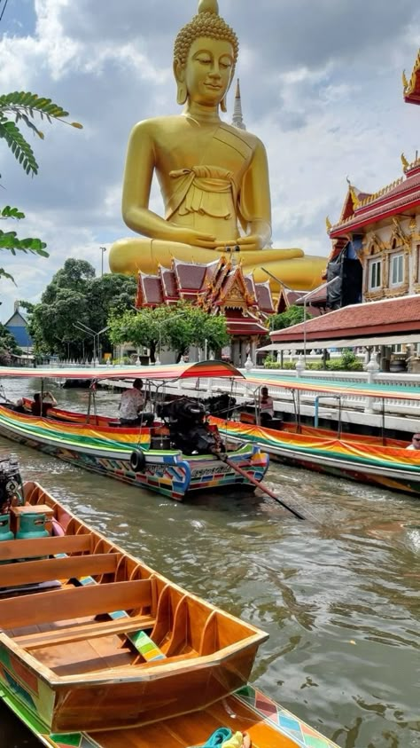 Bangkok Thailand Temple, Thailand Vision Board, Thailand Bangkok Aesthetic, Thailand Bangkok City, Bangkok Thailand Aesthetic, Bangkok Aesthetic, Thai Aesthetic, Bangkok Thailand Travel, Thailand Buddha