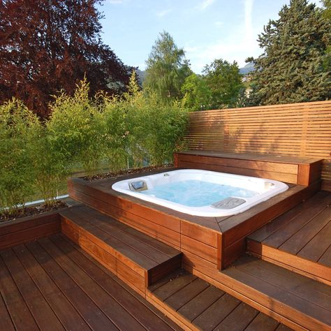 Whirlpool Deck, Hot Tub Deck Design, Spa Deck, Hot Tub Privacy, Outdoor Jacuzzi, Backyard Spa, Kleiner Pool Design, Hot Tub Landscaping, Hot Tub Surround