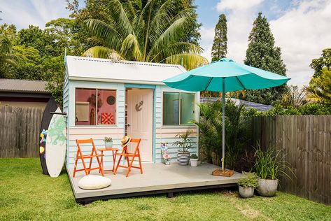 DIY surf shack! Backyard Beach House, Coastal Playhouse, Surf Garden, Beach Playhouse, Play Shed, Beachside Cafe, Shed Playhouse, Backyard Escape, Garden Seating Area