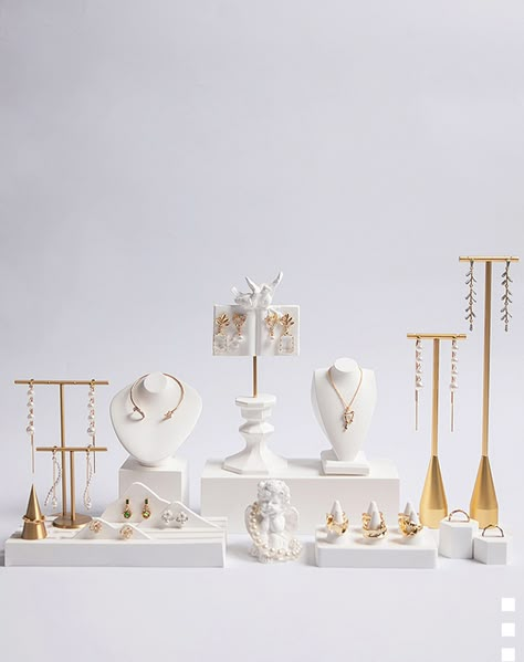 Retail jewelry display