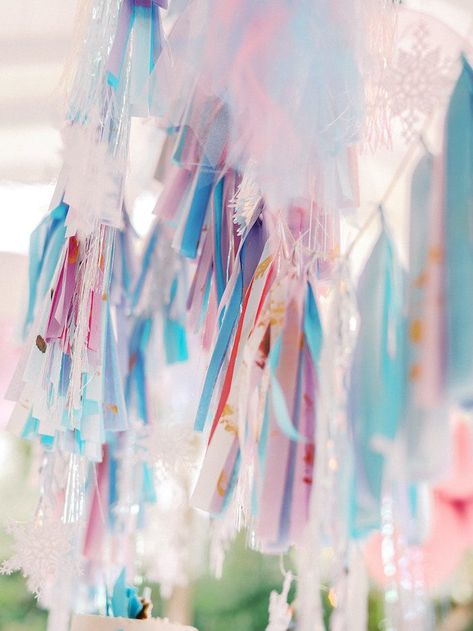 Frozen Disco Party, Subtle Frozen Birthday Party, Unique Frozen Birthday Party, Neutral Frozen Birthday Party, Boho Frozen Birthday Party, Ice Birthday Party Ideas, Frozen Birthday Party Diy, Elegant Frozen Birthday Party, Classy Frozen Birthday Party