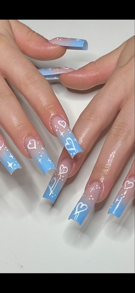 Nails Inspo Baddie Blue, Cute Acrylic Nail Designs Blue, Long Nails Inspiration Blue, Light Blue Nails With Design Long, Long Acrylic Nails Light Blue, Light Blue Acrylic Nail Designs, Blue And Pink Heart Nails, Light Purple Long Nails, Light Blue Quince Nails Short