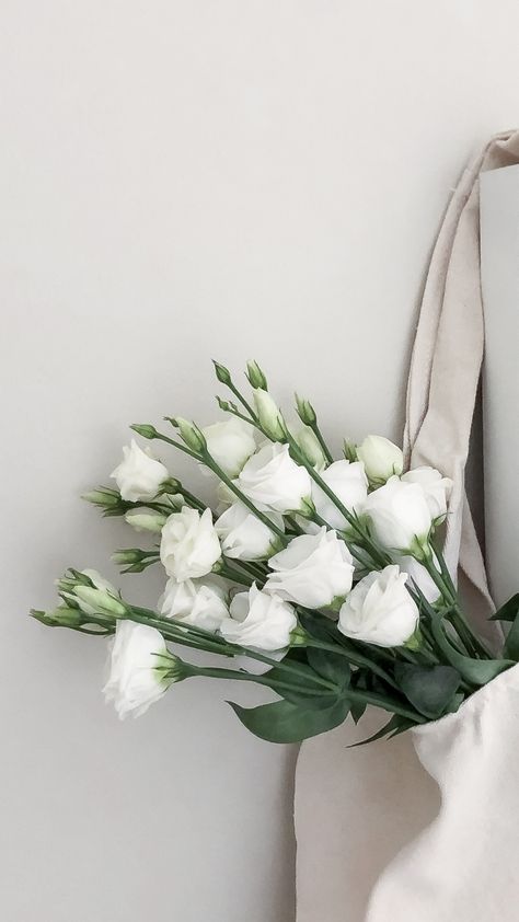 Fleur Aesthetic, Wallpaper Fashion, Summer Craft, Boquette Flowers, Nothing But Flowers, Instagram Ideas Post, Plant Wallpaper, Beautiful Bouquet Of Flowers, Luxury Flowers