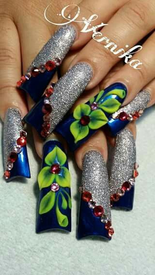 You love duck feet nails? Take a look at this nail art design, so pretty! | flare tip nails | fan nails wide | ideas de unas | ongles | long nails Nails Matte Design, Long Curved Nails, Fan Nails, 3d Nail Designs, Duck Feet, Duck Nails, Nail Painting, Pinterest Nails, Long Nail Designs