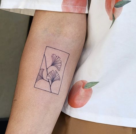 Ginko Leaves Tattoos, Ginko Leaf Tattoo, Gingko Leaves Tattoo, Ginkgo Tattoo, Ginkgo Leaf Tattoo, Vietnam Tattoo, Origami Tattoo, Leaf Tattoo, Framed Tattoo