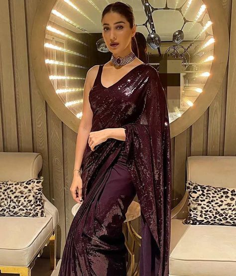 Raai Laxmi in wine sequinned saree by Bharti's at White Solitaire and matching diamond choker for Casual Blouse Designs, Sequins Saree, Sabyasachi Sarees, Sequence Saree, Designer Sarees Wedding, Saree Bollywood, Sequin Saree, Bridesmaid Saree, Party Sarees