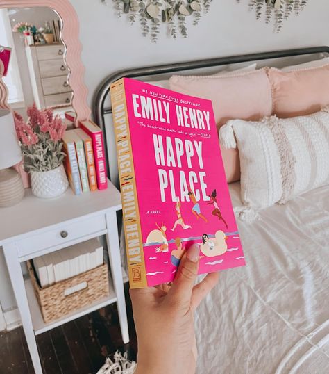 What’s a book you desperately need to get to this month? 🌷📖✨ Happy Sunday ☀��️ I hope your weekend is going fabulously so far! Mine has been okay! Very chill which is super nice 🫶🏻 To answer my own question: I NEED TO READ HAPPY PLACE 🫣😭 I’ve owned the hardback since it came out this year and I recently picked up the paperback so like I have zero excuse 😂🫶🏻 I need to read it asap but also all of Emily Henry’s books have made me cry and idk if I’m ready for that 😭💖 I give all of you permissio... Happy Place Book, Booktok Aesthetic, Bookish Aesthetic, Bookstagram Inspiration, Emily Henry, Book Haul, Reading Aesthetic, January 2025, Wallpaper Collage