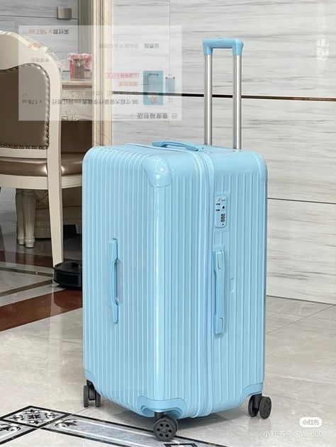 Koper Traveling, Cute Luggage, Stylish Luggage, Kawaii Bags, Color Celeste, Travel Supplies, Luggage Bags Travel, Bag Suitcase, Pretty Bags