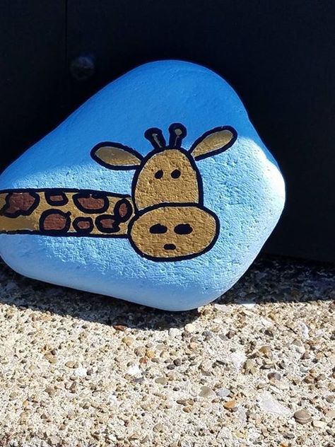 Rocks to paint Diy Rock Art, Painted Rock Animals, Painted Rocks Kids, Painted Rocks Craft, Painted Rocks Diy, Rock Painting Ideas Easy, Rock Painting Patterns, Paint Rock, Pet Rocks