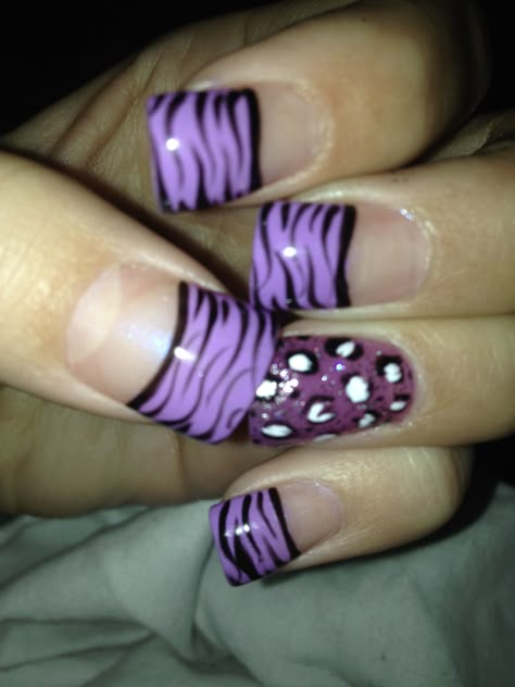 Purple Mcbling, Purple Y2k Nails, Mcbling Nails, Scene Nails, Nails Lavender, 2000s Nails, Dark Purple Nails, Purple Nail Art, Lavender Nails