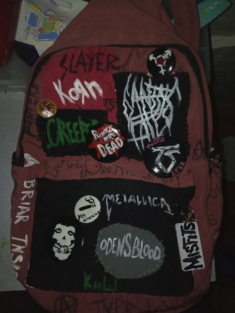 Drawings On Backpacks, Drawing On Backpack, Metalhead Backpack, Sally Face Aesthetic, Punk Backpack, Grunge Backpack, Punk Fashion Diy, Sally Face Game, Larry Johnson