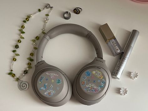 Sony Wh 1000 Xm4 Decorated, Sony Wh 1000 Xm4 Silver, Sony Mx4 Headphones Aesthetic, Sony Xm4 Decorated, Sony Wh1000mx4, Sony Mx4 Headphones, Xm4 Aesthetic, Headphone Deco, Decorated Headphones