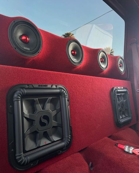 Truck Stereo Systems, Obs Chevy Interior, Car Audio Ideas, Ram Rt, Truck Audio System, Badass Motorcycle Helmets, Truck Stereo, Chevy Silverado Single Cab, Truck Audio