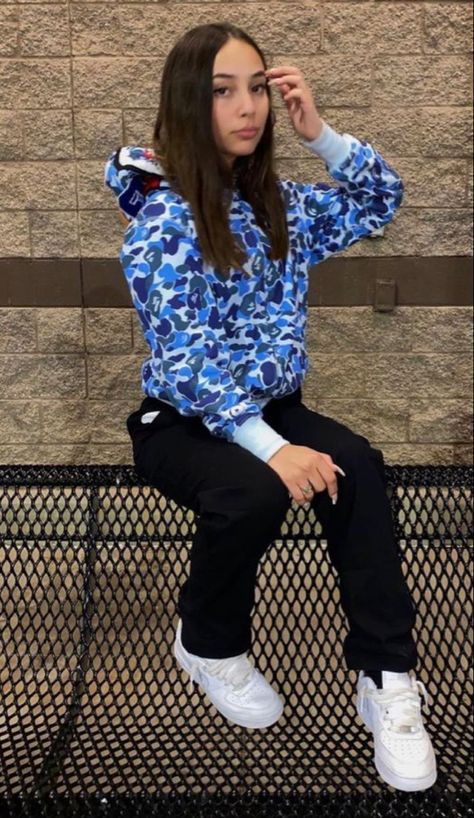 Bape Jacket Outfit Women, Clothes Guide, Bape Jacket, Bape Outfits, Bape Hoodie, Cute Date Outfits, Swag Girl Style, Chill Outfits, Streetwear Fashion Women