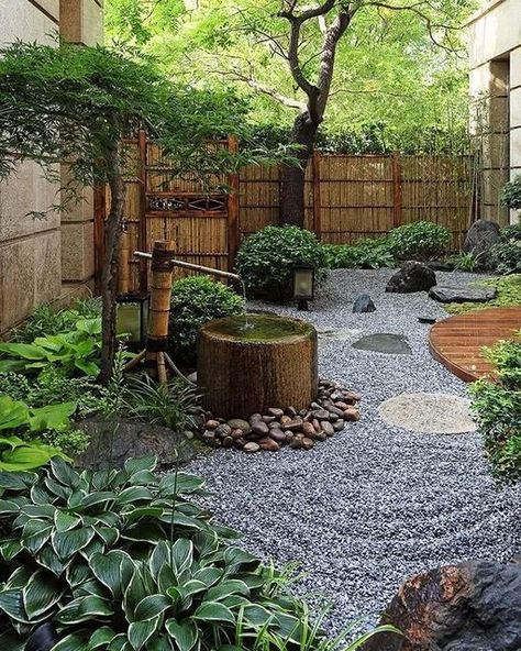 Japanese Garden Backyard, Japanese Style Garden, Japanese Garden Ideas, Small Japanese Garden, Japanese Garden Landscape, Small Courtyard, Zen Garden Design, Japanese Zen Garden, Japan Garden