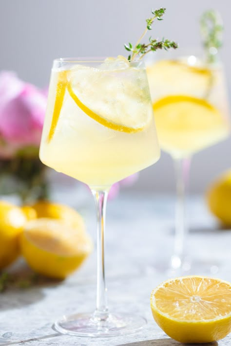 This Limoncello Spritz is a fun lemon twist on the popular Aperol Spritz we all know and love and it's incredibly easy to make. It's sweet, tart, and so refreshing. It also has added lemon juice to up the zesty lemon flavor even more! This cocktail is great on its own or with appetizers. Passion Fruit Margarita, Cucumber Lemonade, Limoncello Spritz, Aperol Spritz Recipe, Digestive Bitters, Light Cocktails, Sparkling Mineral Water, Prosecco Cocktails, Perfect Summer Drink