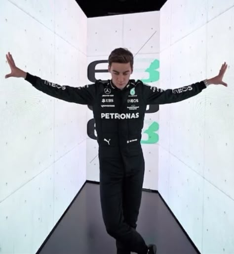 Formula 1 Drivers Funny, George Russell Quotes, F1 George Russell, George Russell Intro Pose, George Russell Pose, Funny F1 Pics, George Russell Funny, Funny F1, F1 Funny Pics