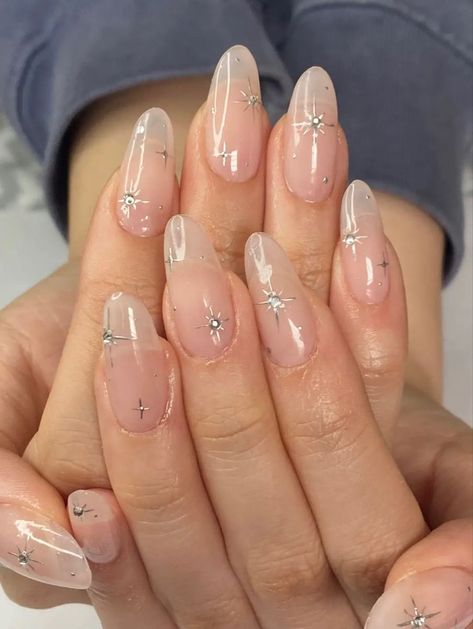 Nails. Nails acrylic. Nails 2024. Nails design. Nails ideas. Nails 2024 trends. Cute Engagement Nails, Aespa Nails, Nail Art Minimalist, Healthy Toenails, Prom Nails Silver, Trends Nails, Minimalist Nail, 2024 Nails, Formal Nails