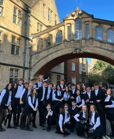 matriculation at oxford university Cambridge University Uniform, Oxford Student Outfit, Oxford Graduation Aesthetic, Oxford University Student Aesthetic, Oxford Student Aesthetic Outfit, Oxford Aesthetic Student, Cambridge Matriculation, Oxford Acceptance, Cambridge University Outfit