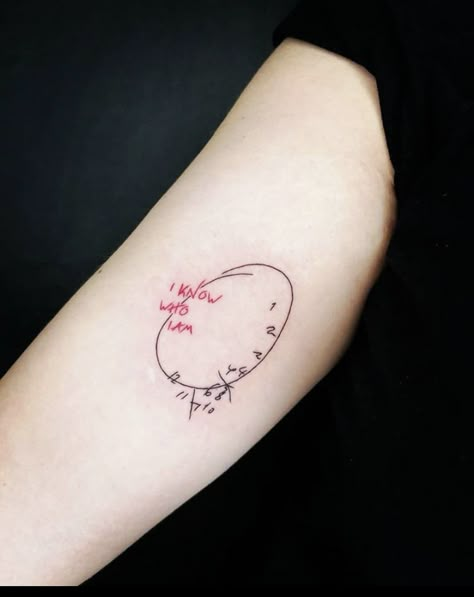 https://instagram.com/deylo.tenshi?igshid=132onx9xywhgi Hannibal Clock Tattoo, Hannibal Inspired Tattoo, Hannigram Tattoo, Hannibal Tattoo Design, Hannibal Tattoo Ideas, Valentines Tattoos, Hannibal Tattoo, Tattoo Ideas Minimalist, Spooky Tattoos