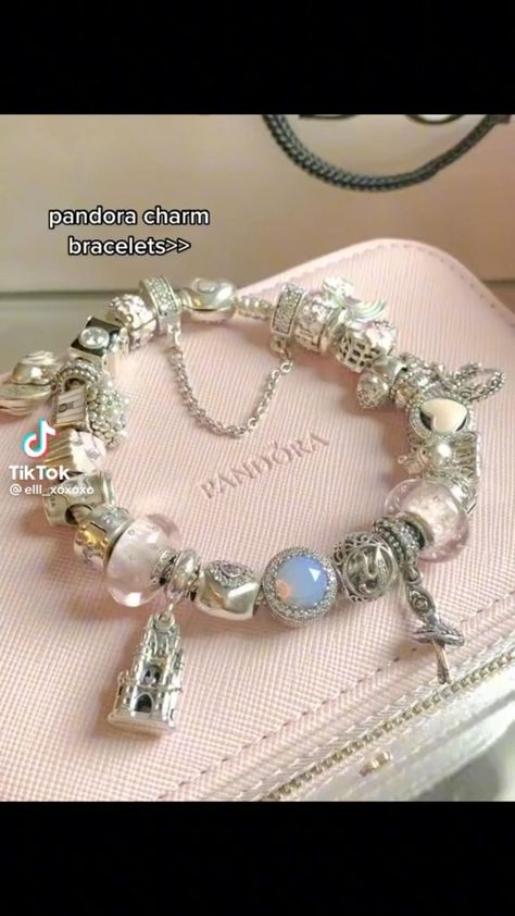 Bracelet Video, Pandora Bracelet Charms Ideas, Pandora Bracelet Designs, Pandora Jewelry Charms, Wrist Jewelry, Jewelry Accessories Ideas, Pandora Bracelet Charms, Dope Jewelry, Girly Accessories