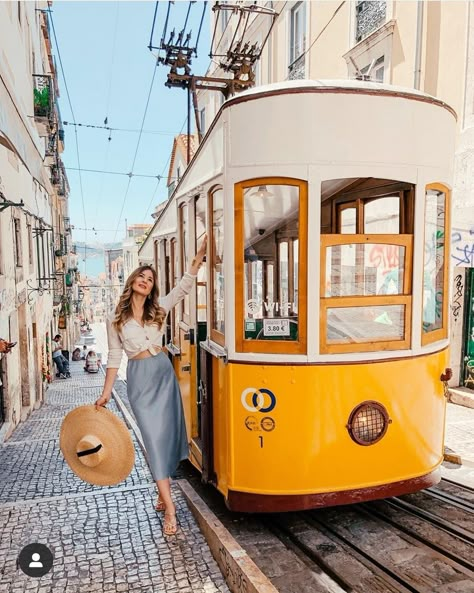 Lisbon Instagram Photos, Portugal Instagram Pictures, Lisbon Pictures, Portugal Moodboard, Lisbon Photoshoot, Lisbon Portugal Outfit, Lisbon Outfit, Lisbon Portugal Aesthetic, Lisbon Portugal Photography