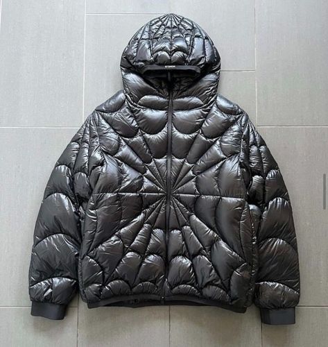 Shtreetwear on X: "Moncler Spider-Man Jacket 🕸️ https://t.co/ZaZ06YyS9j" / X Puffer Jacket Outfit Men, Photoshoot Street, Puffer Jacket Outfit, Lifestyle Photoshoot, Design Moodboard, Lifestyle Aesthetic, Aesthetic Lifestyle, Moncler Jacket, Trends 2023