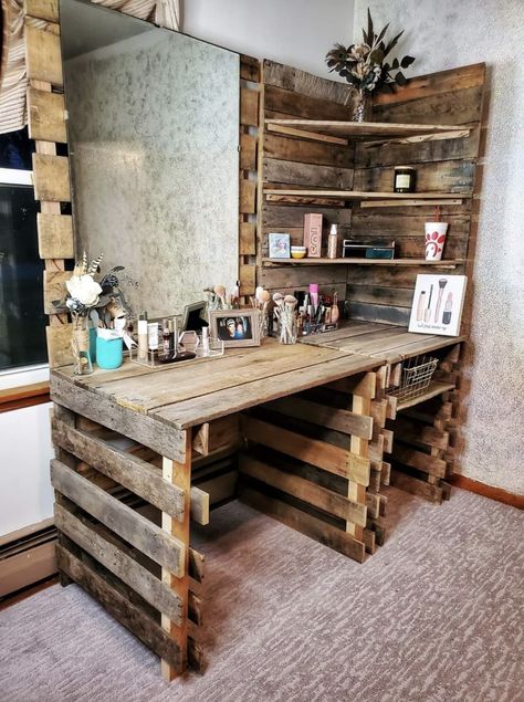 Wood Pallet Vanity, Pallet Vanity, Diy Pallet Vanity, Diy Wood Pallet, Country Bedroom Decor, Western Bedroom Decor, Western Rooms, Western Bedroom, Wooden Pallet Projects