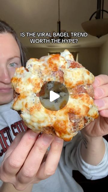 Morgan Chomps | have you seen the viral bagel trend? 🥯   #bagels #creamcheese #stuffedbagel #garlicbread #cheesy #cheesebread #everythingbagel #viralf... | Instagram Freezer Bagel Breakfast Sandwiches, Breakfast Sandwich On Bagel, Bagel Sandwiches Ideas, Jalapeno Bagel Sandwich, Things To Make With Bagels, What To Do With Bagels, Savory Bagel Toppings, Toppings For Bagels, Bagel Brunch Ideas